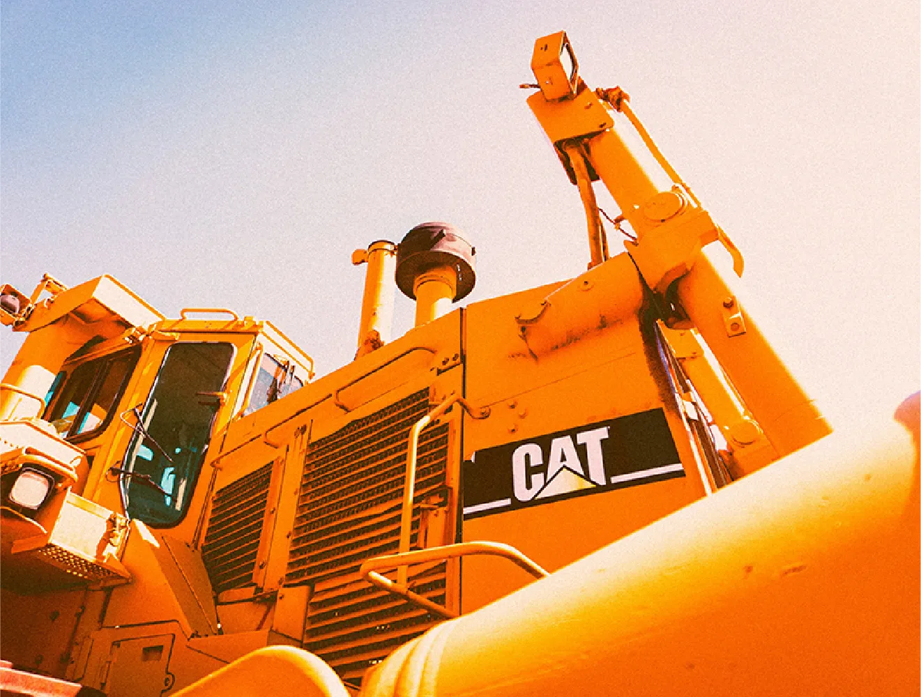 「重機」と「DX」で魅せる次世代の採用ブランディング